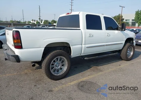 2004 GMC Sierra 1500 Slt z USA, uszkodzony, nr VIN 2GTEC13T641413463